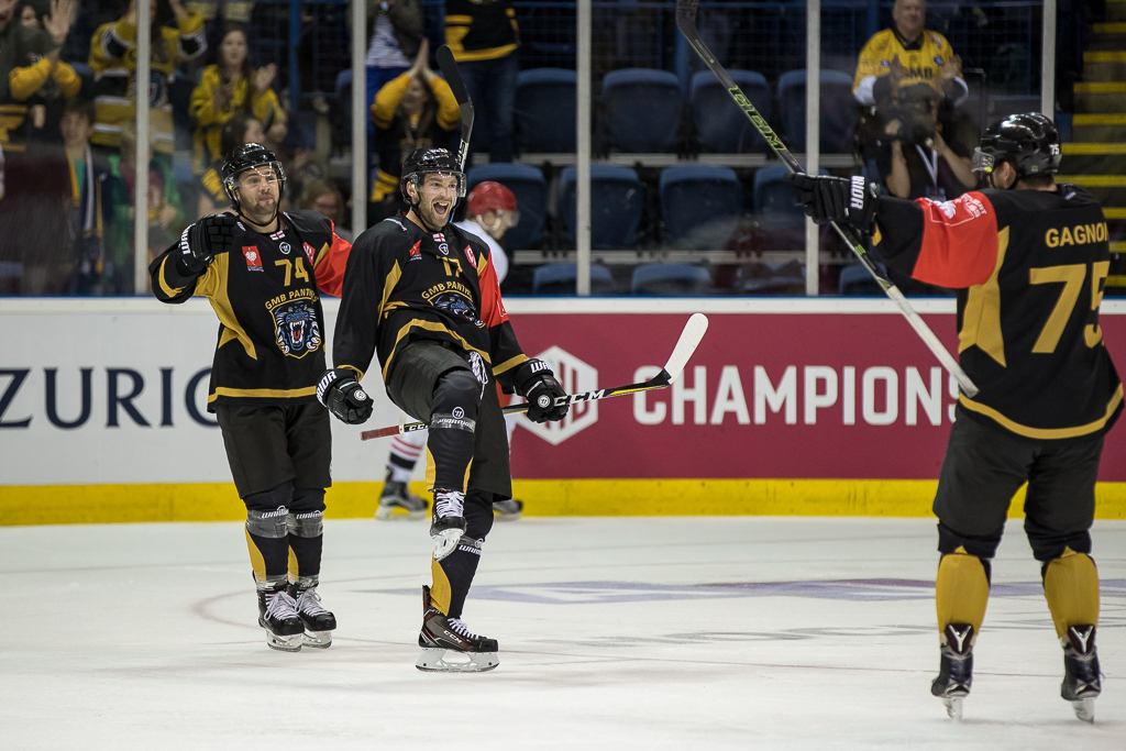 Mosey: Must get home ice for playoffs Top Image