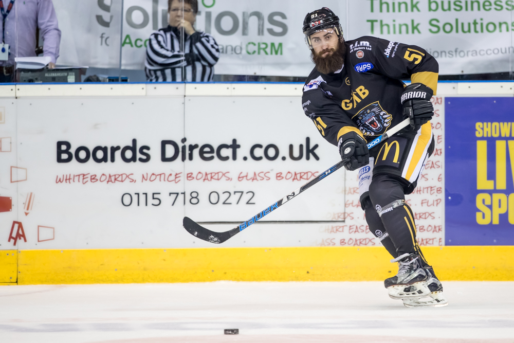 Phillips: We want to win for the fans Top Image