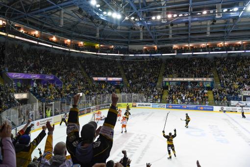 EARLY BIRD PRICES APPLY FOR SEASON TICKETS UNTIL END OF MAY