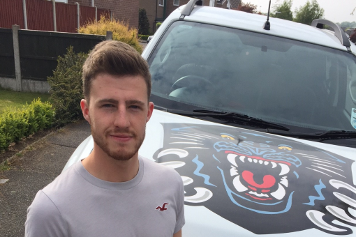 Netminder Sam Gospel signs for Panthers