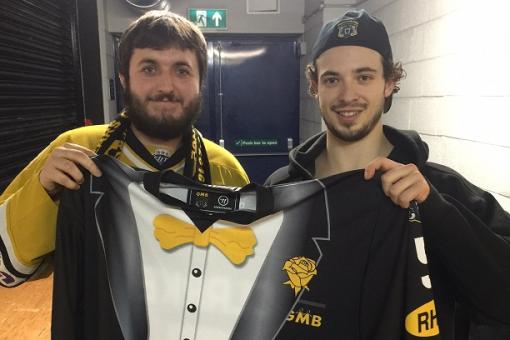 Two shirt winners on New Year's Eve