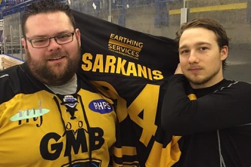 Pete Downes wins Deivids' debut shirt