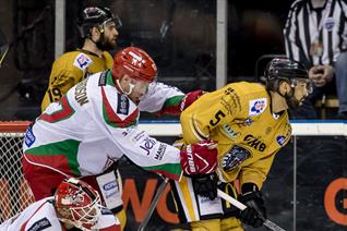 Pay on the door for seven o'clock action tonight