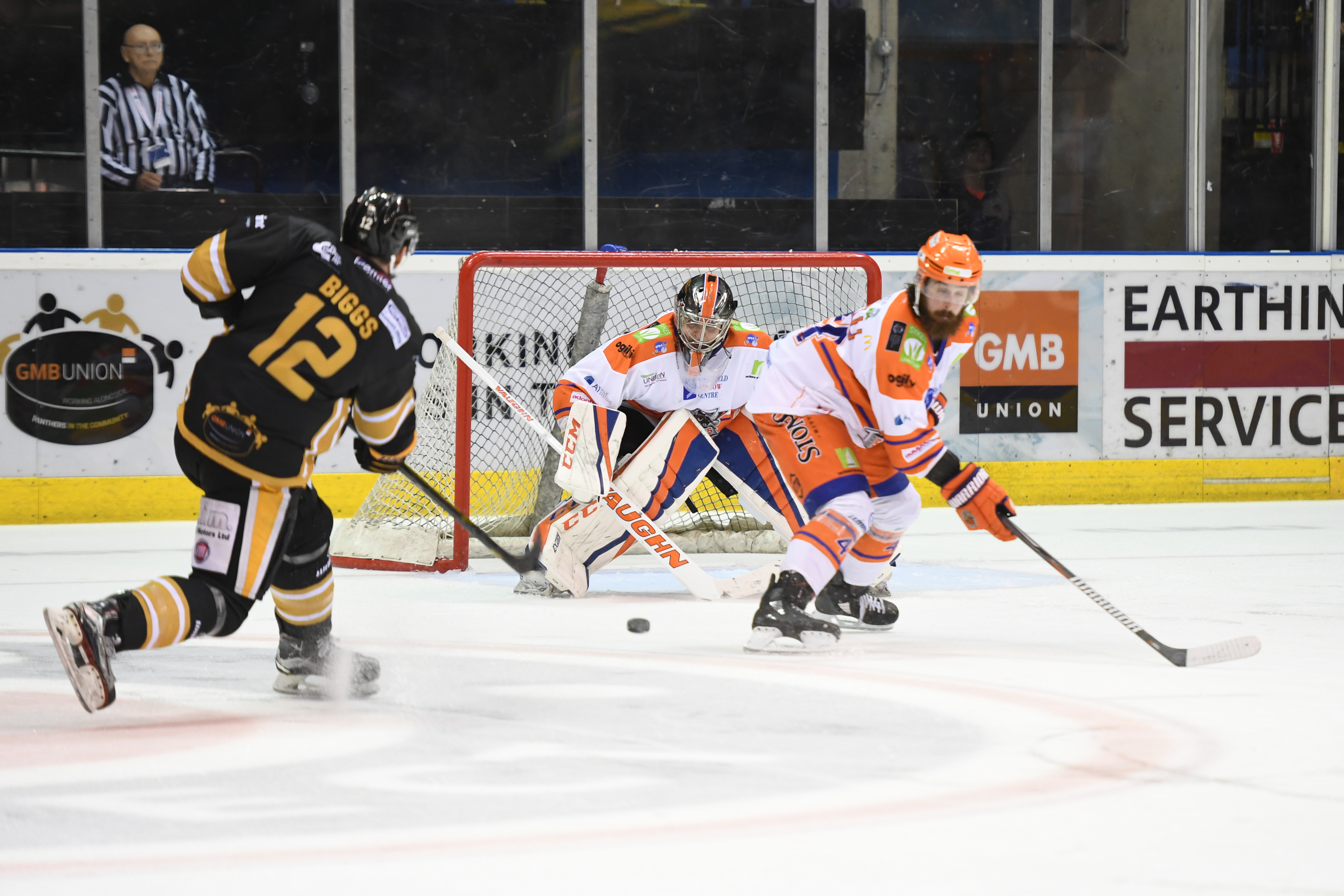 Panthers vs Steelers: Boxing Day Top Image