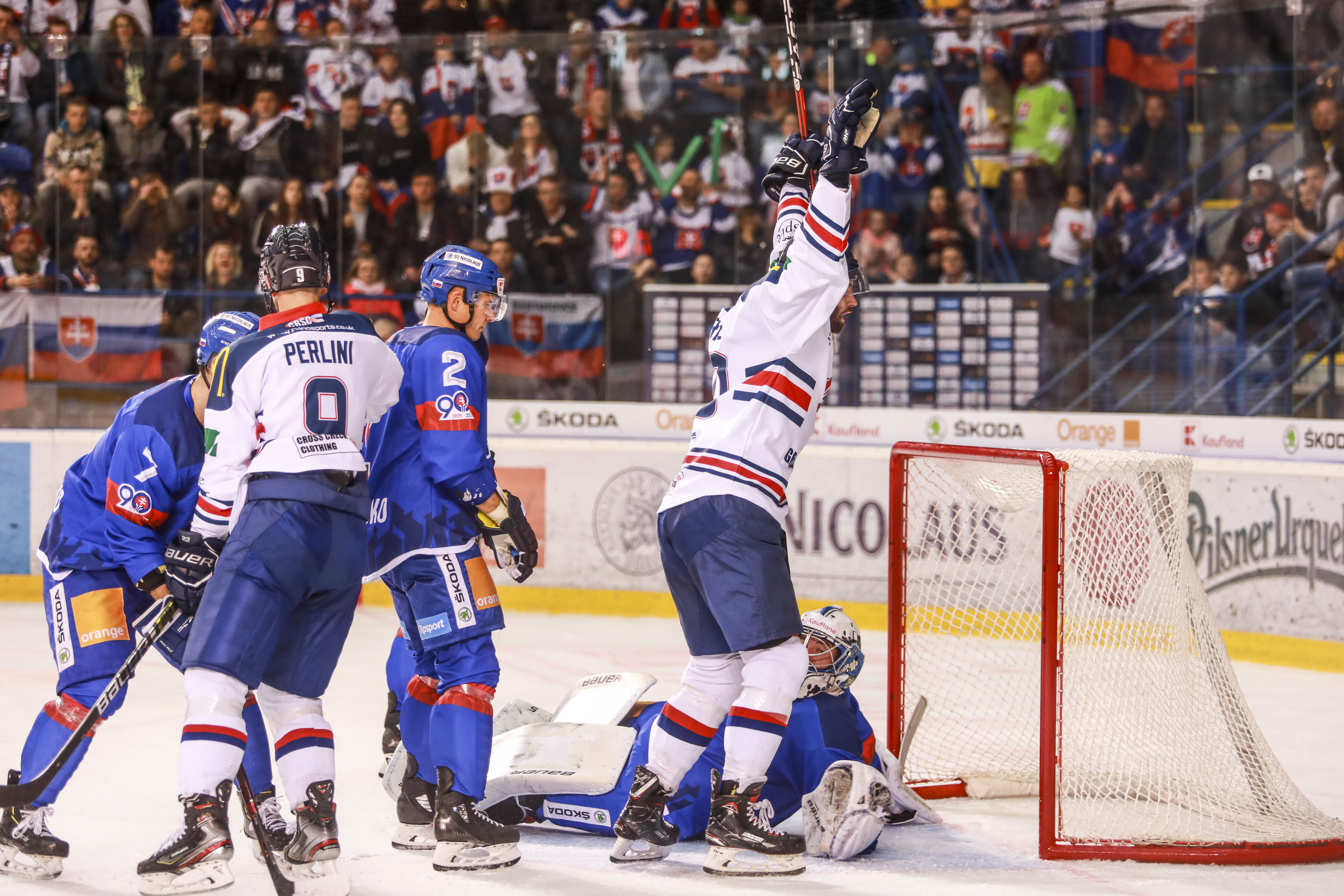 190504 | GB vs SVK Top Image