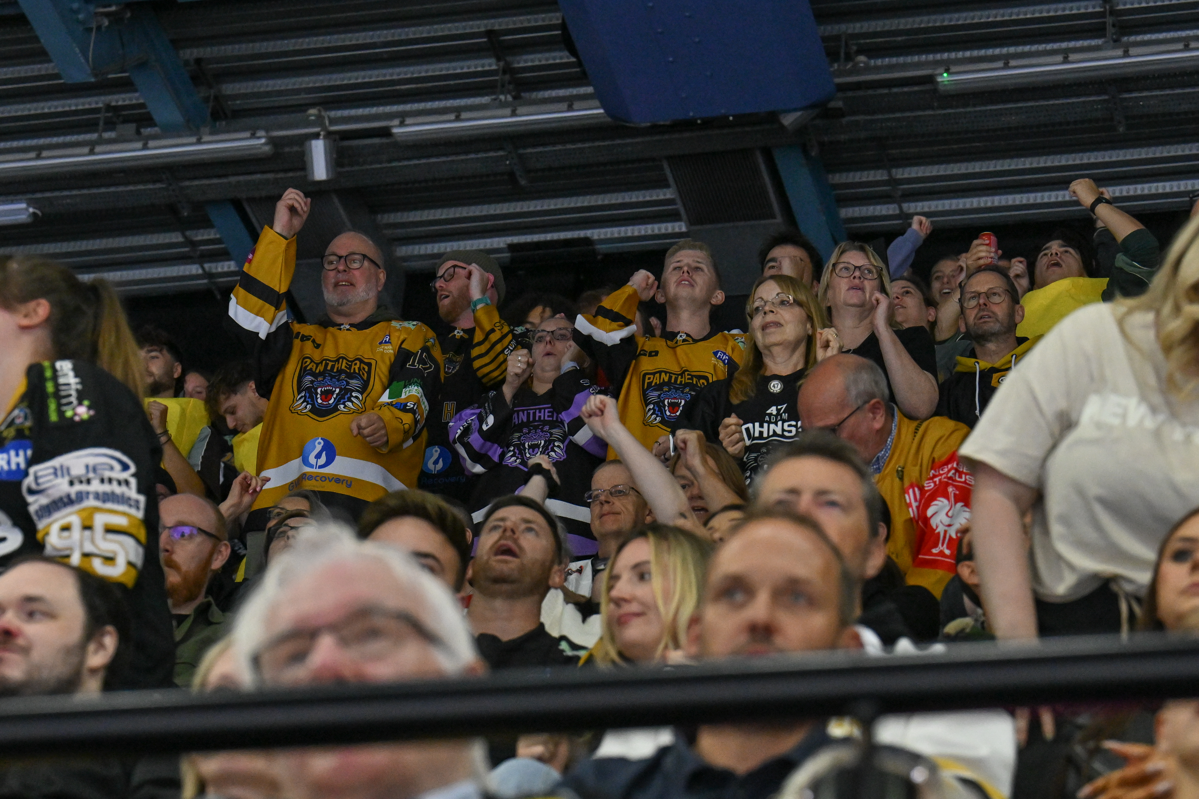 OVER 5,000 CROWD SET FOR VISIT OF CARDIFF ON SATURDAY Top Image