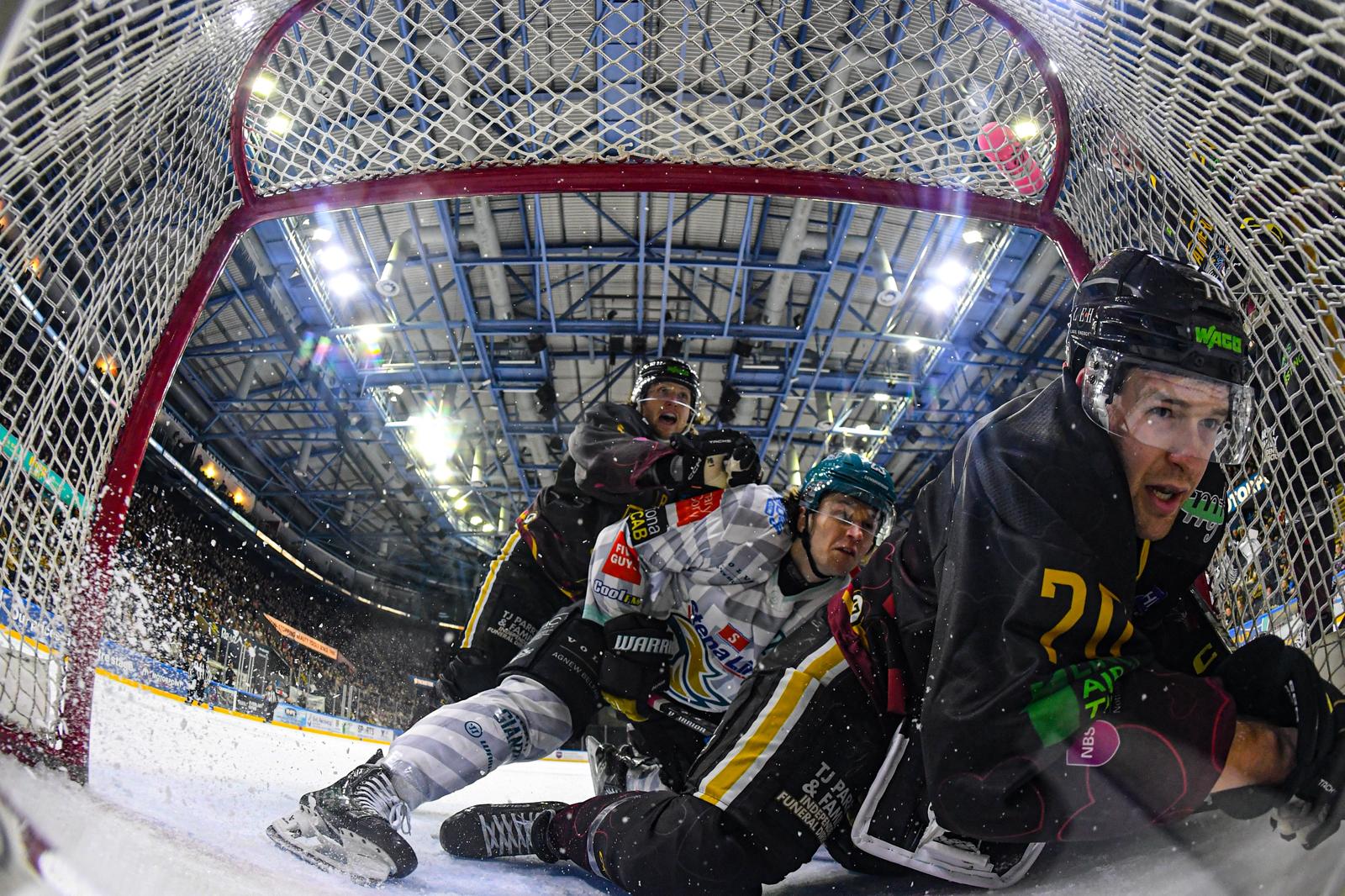 ADAM GOULDSON'S FAVOURITE PHOTOS OF 2025-26 Top Image