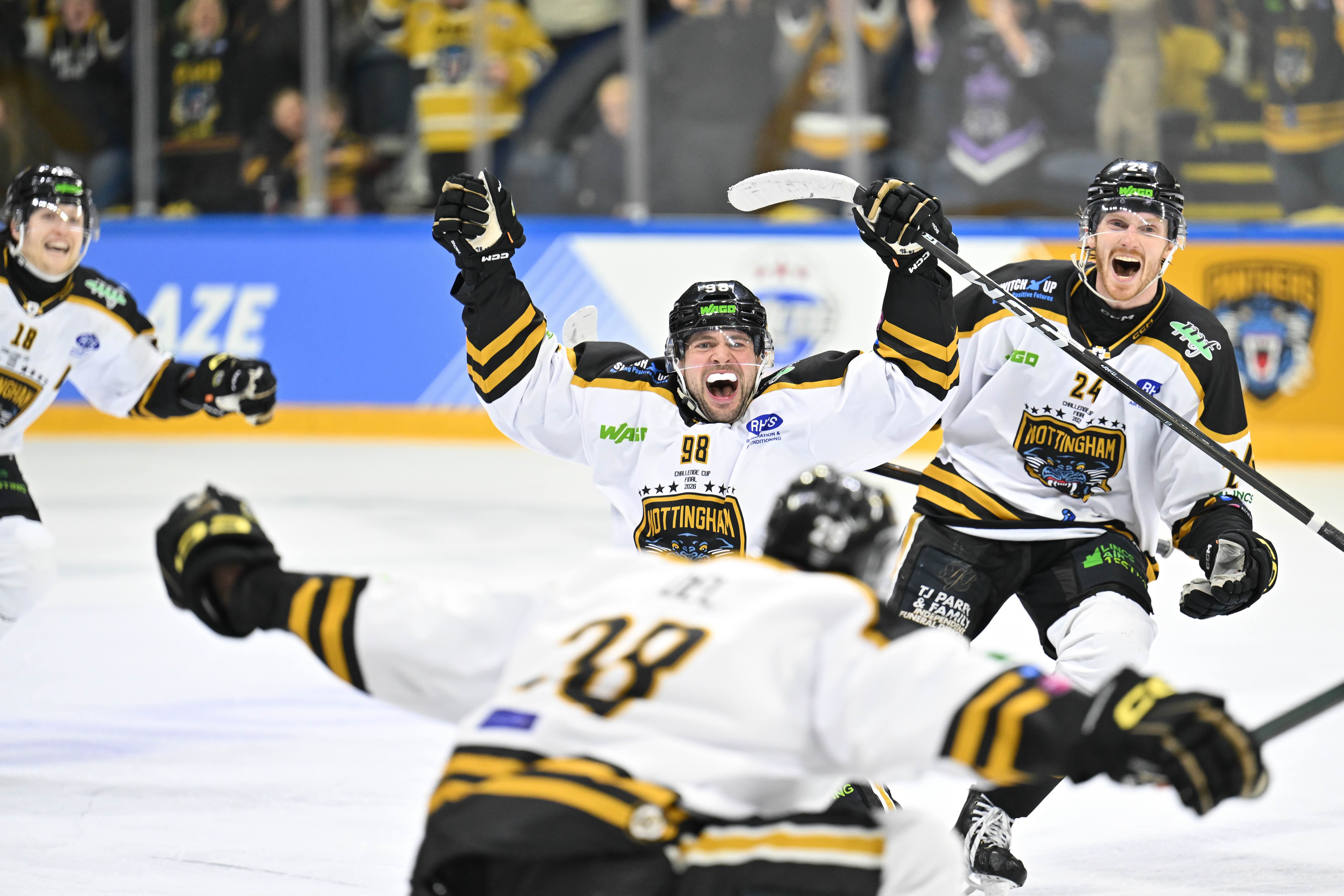 A SPECIAL NIGHT IN FEBRUARY Top Image