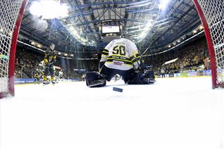 WEEKEND LOWDOWN: FIFE AND CARDIFF