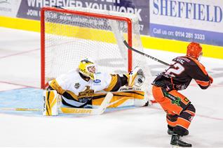 CHALLENGE CUP: STEELERS 2-1 PANTHERS