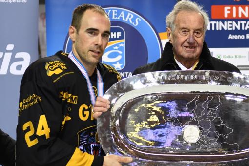 Brad Moran bids farewell and thanks fans in Nottingham