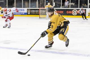 Coach on Perlini