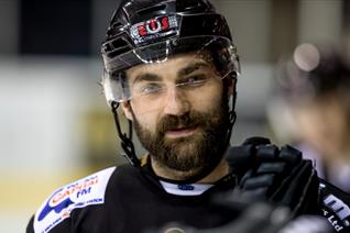 Spang and Vaskivuo back on the ice