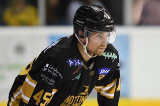 Steve Lee released from hospital after surgery