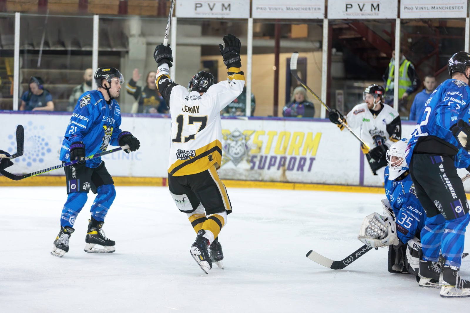 GAMEDAY FOR PANTHERS WITH ROADTRIP TO FACE STORM Top Image
