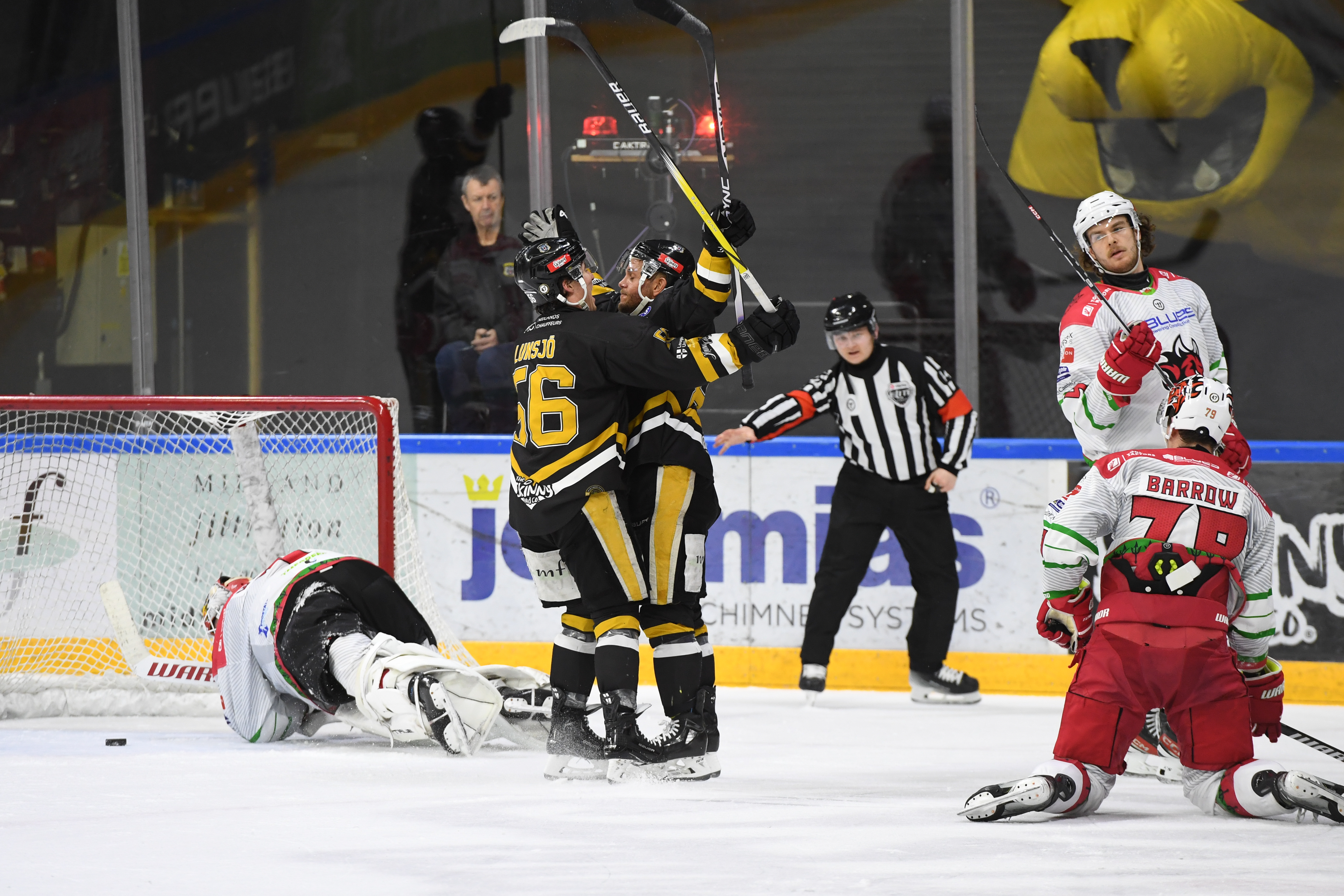 RELIVE THE BEST BITS FROM WEDNESDAY'S WIN OVER DEVILS Top Image