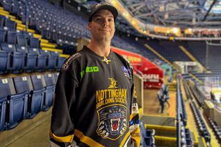 PANTHERS SIGN DEFENCEMAN SIMON DESPRÉS