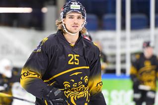 TETLOW OUT OF ACTION WITH BROKEN ARM