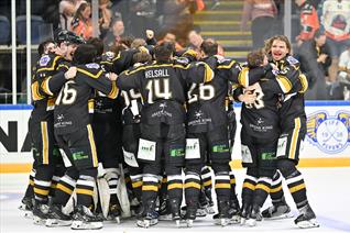 JOURNEY BEGINS SATURDAY: BIG CROWD FOR VISIT OF DEVILS