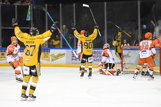 PLAYOFF QUARTER-FINAL TICKETS ON SALE ON THURSDAY